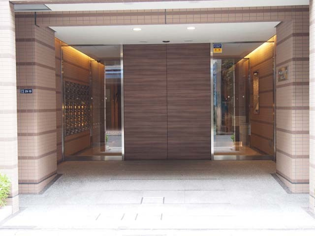 ルジェンテ・リベル日本橋濱町のエントランス