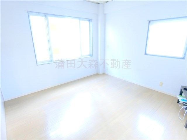 ヂオメトリーの居間・リビング|洋室