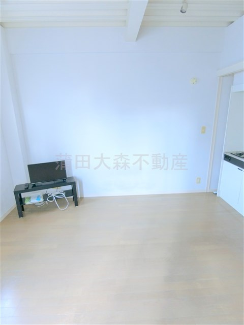 ヂオメトリーの居間・リビング