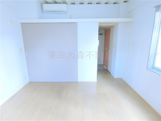 ヂオメトリーの居間・リビング