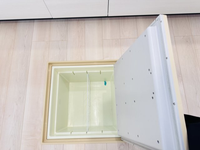 三郷市彦成１丁目新築戸建（彦成第６）のキッチン|キッチン床下収納