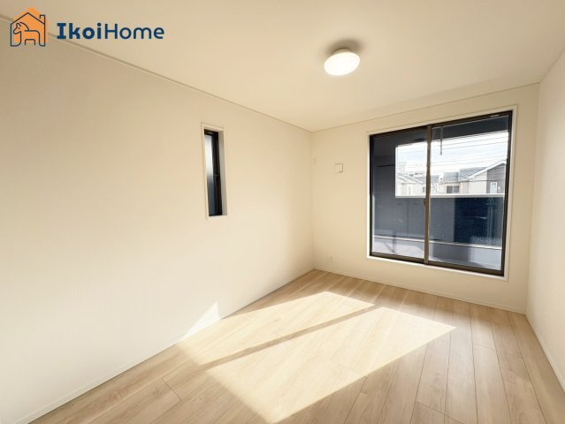 神戸市西区王塚台第6　7号棟　新築戸建の子供部屋|【ホームページに現地動画掲載中】●年中無休：当日予約可●2階洋室です。二面採光の明るい空間です！