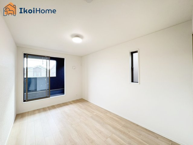 神戸市西区王塚台第6　7号棟　新築戸建の寝室|【ホームページに現地動画掲載中】●年中無休：当日予約可●２倍の断熱効果がある全居室ペアガラス標準装備