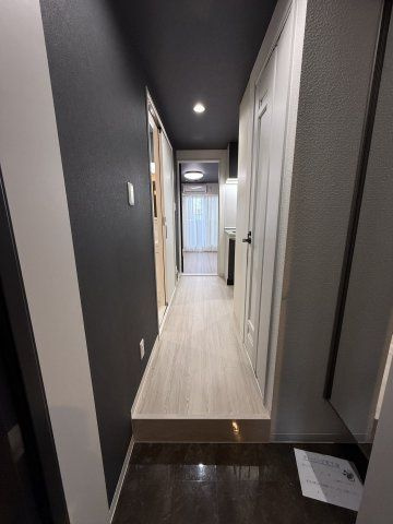 ジーイートワの玄関