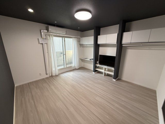 ジーイートワの居間・リビング