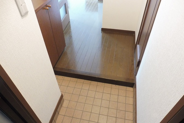 ヒューマンズ六ッ門の玄関