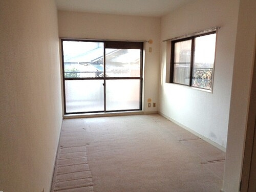 ライオンズマンション古江東の居間・リビング|洋室１（南西側）　※退去後撮影