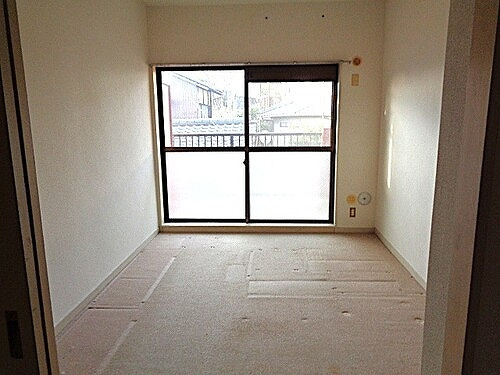 ライオンズマンション古江東の居間・リビング|洋室２（南東側）　※退去後撮影