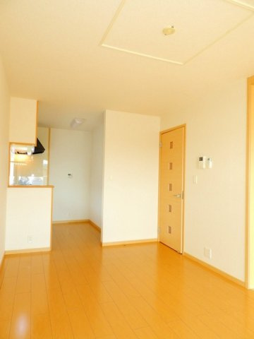 ヴィラ　クレールの内装|明るい色調の室内です