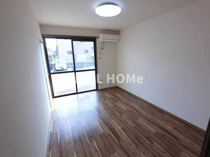 セジュール千木良　Ｂの居間・リビング|当社、チルホームのHPもご覧ください(^^)/物件情報多数♪