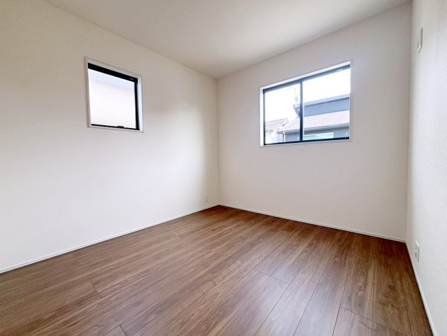 島田市旭3丁目／　新築戸建の洋室
