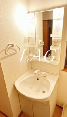 【洗面所】 | 胡桃ガーデン | 洗面台です。