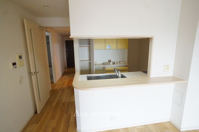 【キッチン】 | リバーガーデン平野駅前ECO | 対面式のカウンターキッチンです。