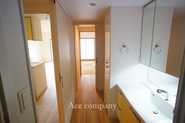 【ランドリースペース】 | リバーガーデン平野駅前ECO | 2WAYの洗面＆ランドリー室です♪