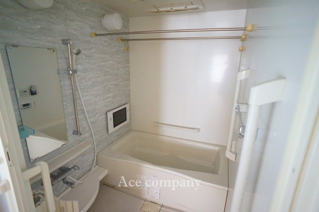 【浴室】 | リバーガーデン平野駅前ECO | 追炊機能・浴室乾燥機完備です。