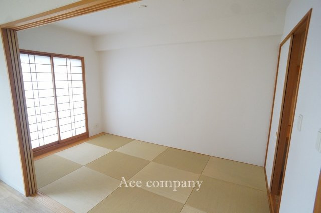 【寝室】 | リバーガーデン平野駅前ECO | 【和室：約6.5帖】