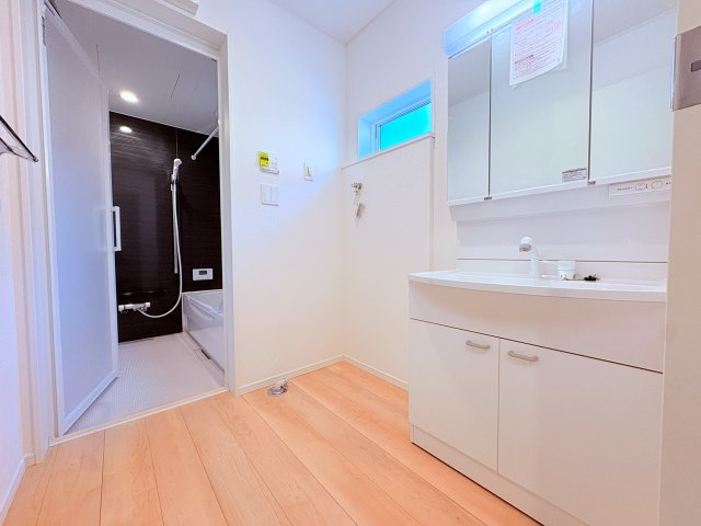八女市蒲原新築建売の洗面所