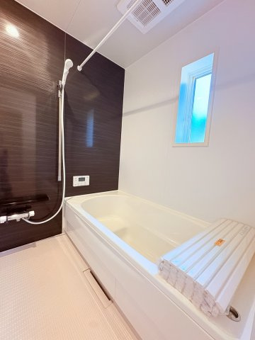 八女市蒲原新築建売の浴室