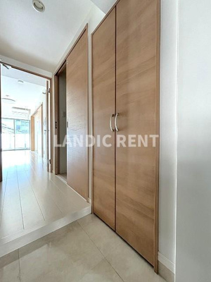 【玄関】 | サニークレスト山王公園