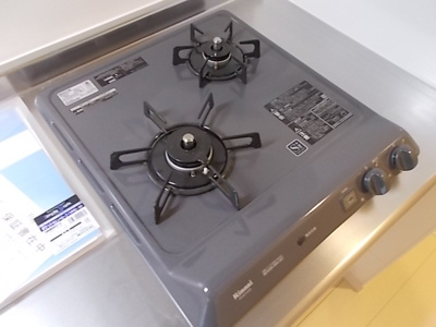 【キッチン】 | リブリ・浄心B | 2口ガスコンロ
リブリ浄心　西区の物件はなご家おもてなし不動産へ。