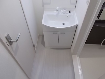 【洗面所】 | リブリ・浄心B | シャンプードレッサー
リブリ浄心　西区の物件はなご家おもてなし不動産へ。