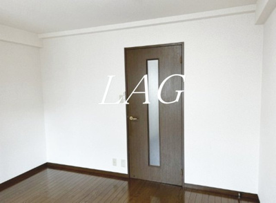 【居間・リビング】 | トロワピジョン | 洋室のお部屋です。