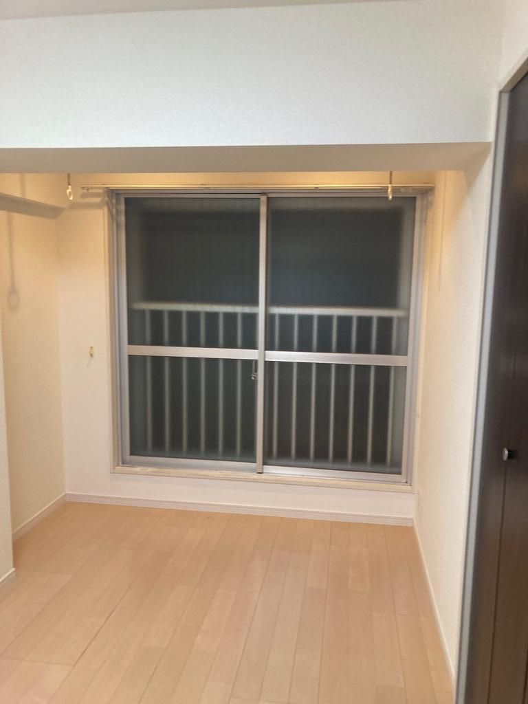 東和ビルの寝室