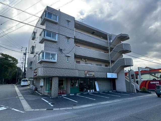 四郷町 貸店舗（メゾン・アマービレ）の外観