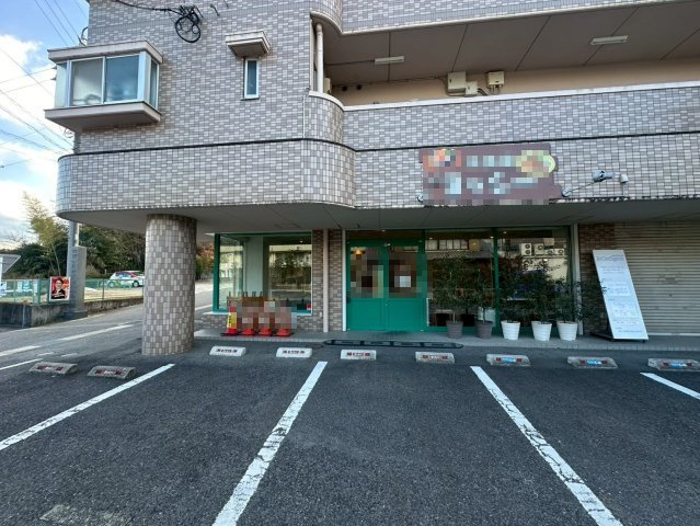 四郷町 貸店舗（メゾン・アマービレ）の外観