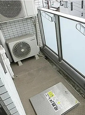 【バルコニー】 | グローリオ新宿夏目坂 | 暖かな日差しのふりそそぐバルコニー