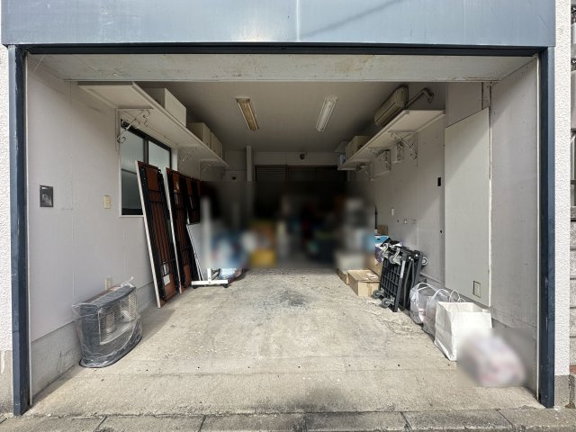 神戸市西区南別府４丁目戸建の駐車場