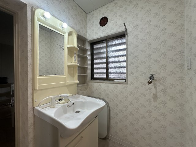 神戸市西区南別府４丁目戸建の独立洗面台