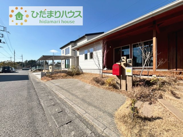 【駐車場】 | 取手市桜が丘3丁目　中古戸建 | マイホームなら駐車場代がかかりません！しかも、自宅の駐車場で洗車ができます！今までコイン洗車に行っていた手間も省けて、節約にもつながります(^^♪