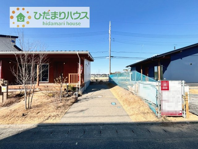 【駐車場】 | 取手市桜が丘3丁目　中古戸建 | カースペースは3台分確保!(^^)!