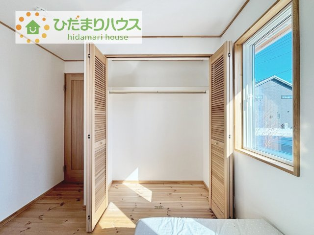 【収納】 | 取手市桜が丘3丁目　中古戸建 | お気に入りの服やバッグがたっぷりしまえるウォークインクローゼットがあります♪