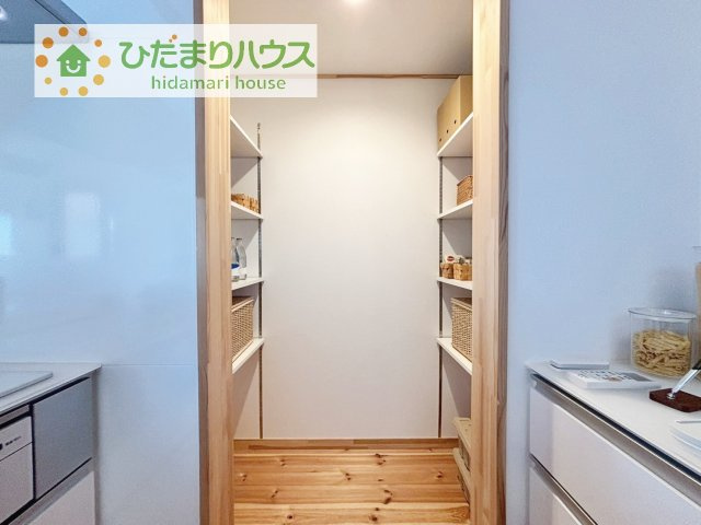 【収納】 | 取手市桜が丘3丁目　中古戸建 | パントリー完備で散らかりがちなキッチン回りもラクラクお片付けできちゃいます！(*^-^*)
