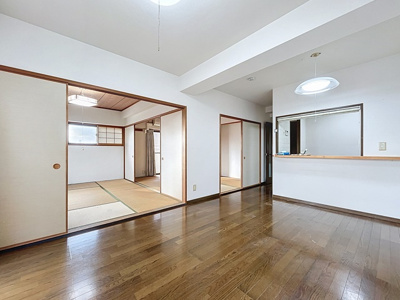 【居間・リビング】 | ラ・セーヌ北田町