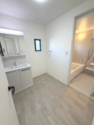 横田4丁目　中古住宅の脱衣所