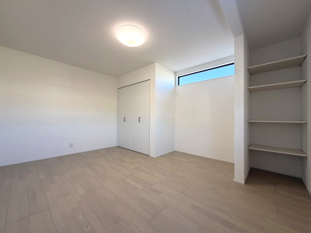 横田4丁目　中古住宅の洋室|2階北西洋室