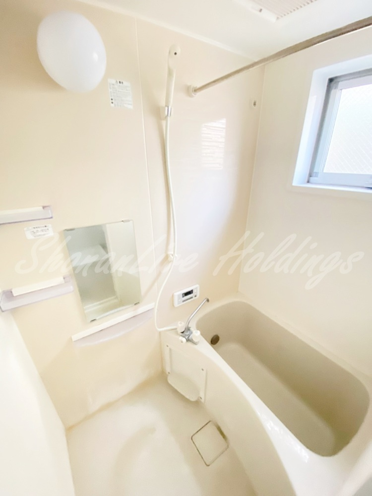 ロワール六浦壱番館の浴室|浴室乾燥付き♪