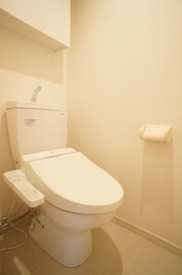 【トイレ】 | リブリ・grazioso 狭山 | 清潔感のあるトイレです