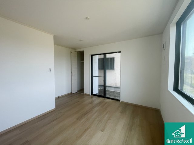 京都市伏見区久我御旅町　第31期　新築未入居の洋室|収納スペースが充実しているので子供の成長に合わせてたくさん収納ができます！家族構成に合わせた様々な活用ができる収納！