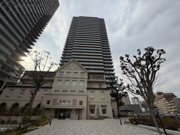 オートロック付きで外部からの出入りがなく安心です♪