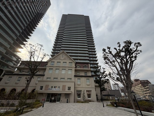 オートロック付きで外部からの出入りがなく安心です♪