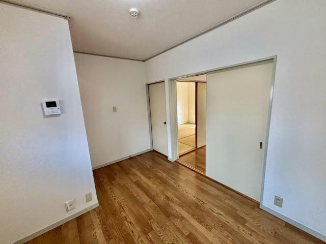 エステートピア宮ノ下Ⅱ番館の居間・リビング