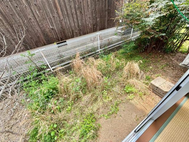 エステートピア宮ノ下Ⅱ番館の庭