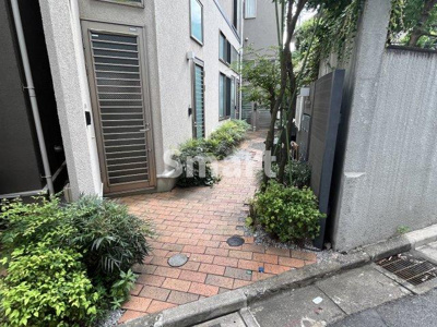 【エントランス】 | グランエッグス高円寺W