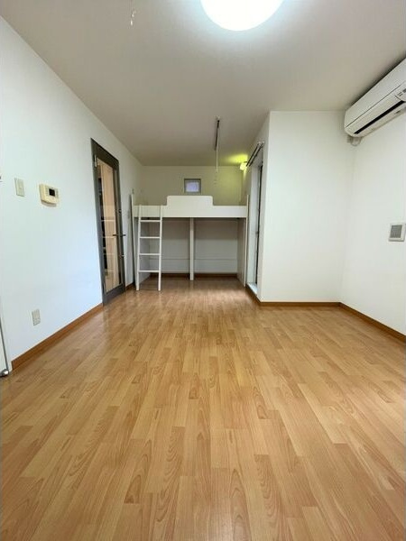 テルスドゥガイアの居間・リビング|こちらの居間で趣味の時間をお楽しみください