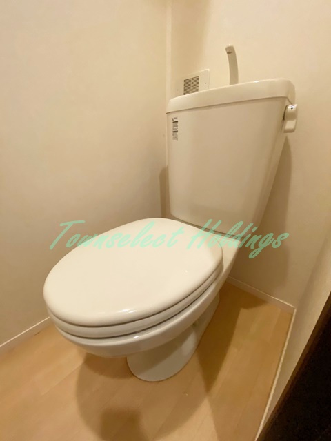 鎌倉市笛田４丁目のアパートのトイレ