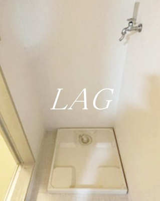 【設備】 | 高橋荘 | 洗濯機置場です。